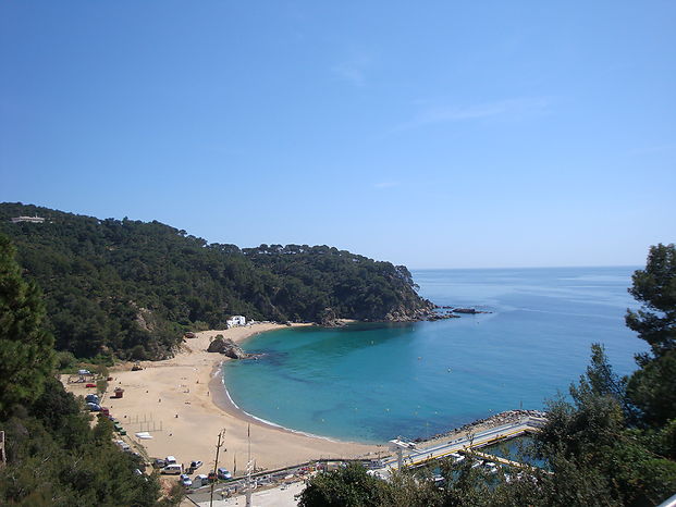 Casa con bonitas vistas en alquiler en Cala Canyelles.