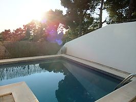 Villa with spectacular sea views for rent in Cala Canyelles.