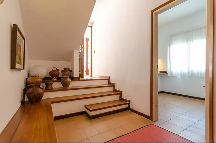 5-bedroom villa with pool, 900m from Cala Canyelles beach