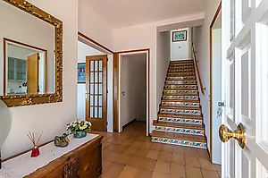 5-bedroom villa with pool, 900m from Cala Canyelles beach