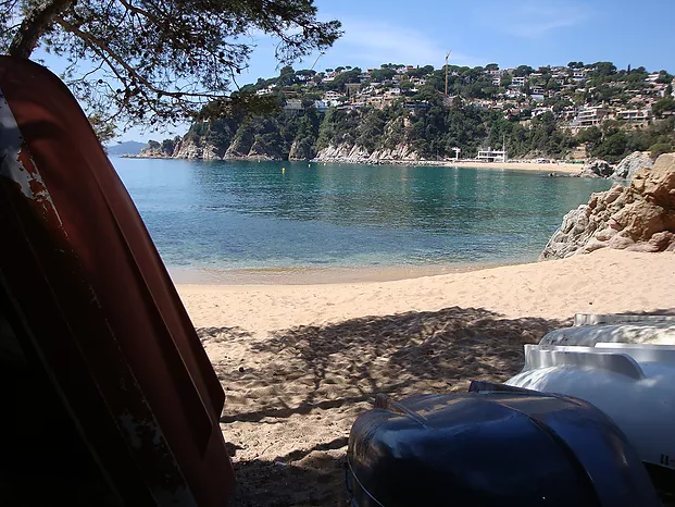 5-bedroom villa with pool, 900m from Cala Canyelles beach