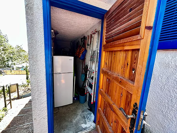 Casa de verano estilo ibicenco en alquiler (Cala Canyelles- Lloret de Mar)