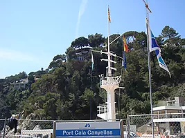 Casa de verano estilo ibicenco en alquiler (Cala Canyelles- Lloret de Mar)