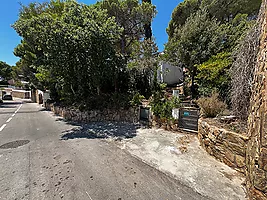 Casa de verano estilo ibicenco en alquiler (Cala Canyelles- Lloret de Mar)