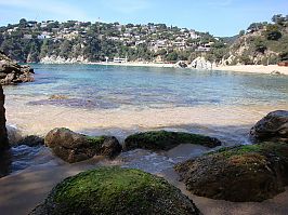 Villa zum Mieten mit Meerblick und Schwimmbad in Cala Canyelles (Lloret de mar)