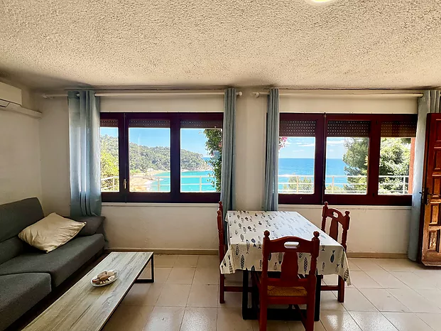 Maison avec des vues spectaculaires a la plage Cala Canyelles en location (Lloret de Mar)