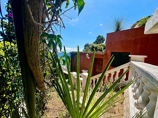 Maison avec des vues spectaculaires a la plage Cala Canyelles en location (Lloret de Mar)