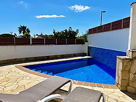 Maison moderne en location avec vue sur la mer et piscine. (Cala Canyelles-Lloret de Mar)