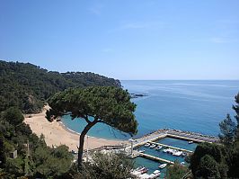 Villa for rent with sea view and swimming pool in Cala Canyelles (Lloret de mar)