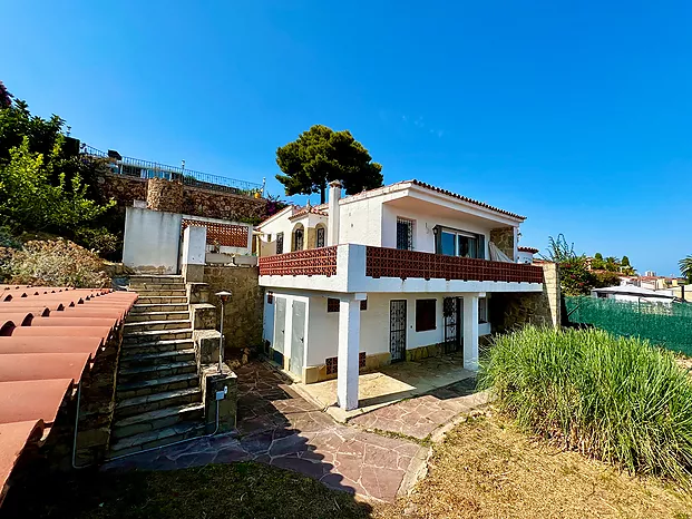 Acogedora casa en alquiler en Cala Canyelles (Lloret de Mar)