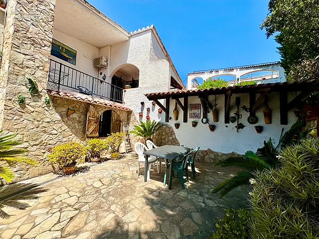 Haus in sehr gute Lage - Cala Canyelles