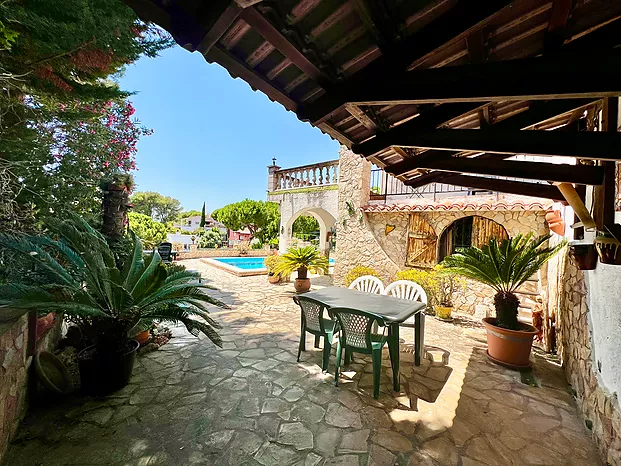Haus in sehr gute Lage - Cala Canyelles