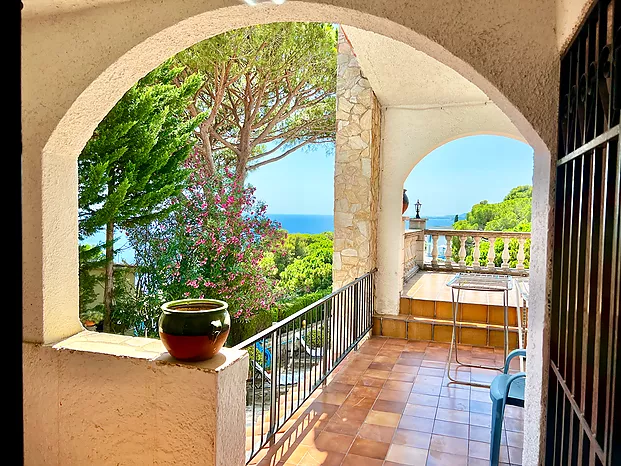 Haus in sehr gute Lage - Cala Canyelles