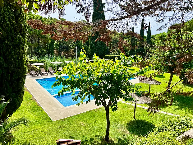 Casa de vacaciones en preciosa zona residencial en alquiler. Lloret de Mar