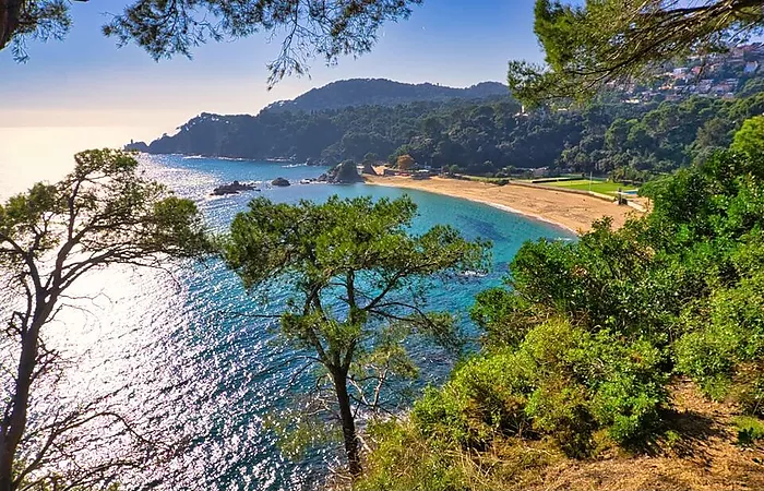 Maison  en location avec vue sur la mer et piscine. (Cala Canyelles-Lloret de Mar)