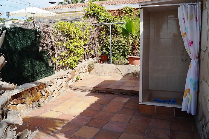 Detached house with nice seaviews for sale in Cala Canyelles. 