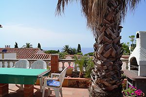 Detached house with nice seaviews for sale in Cala Canyelles. 