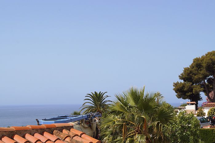 Alleinstehendes Haus mit schönem Meerblick zum Verkaufen in Cala Canyelles 