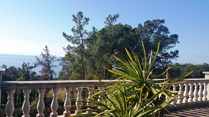 Haus mit wundervolle Aussicht und tolle Lage zu verkaufen in Cala Canyelles.