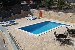 Entièrement modernisée villa à louer avec piscine privée.
