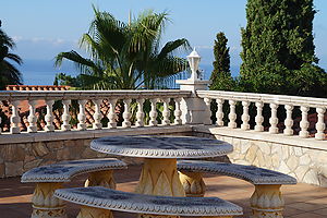 Maison confortable à vendre avec piscine et licence touristique à Cala Canyelles