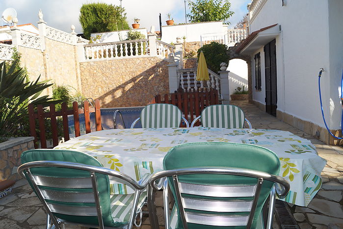 Confortable casa en Venta con piscina y Licencia Turistica   en Cala Canyelles