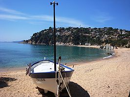 Strandnahes Ferienhaus in herrlicher Villenpark zur Vermietung. Lloret de Mar 