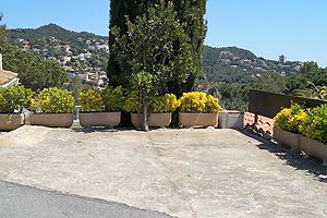 Bonita casa con jardín en alquiler en Cala Canyelles.