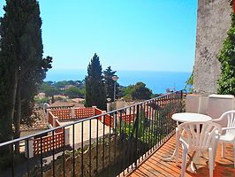 House for rent, 2 bedrooms, sea views, near the beach of canyelles/lloret de mar