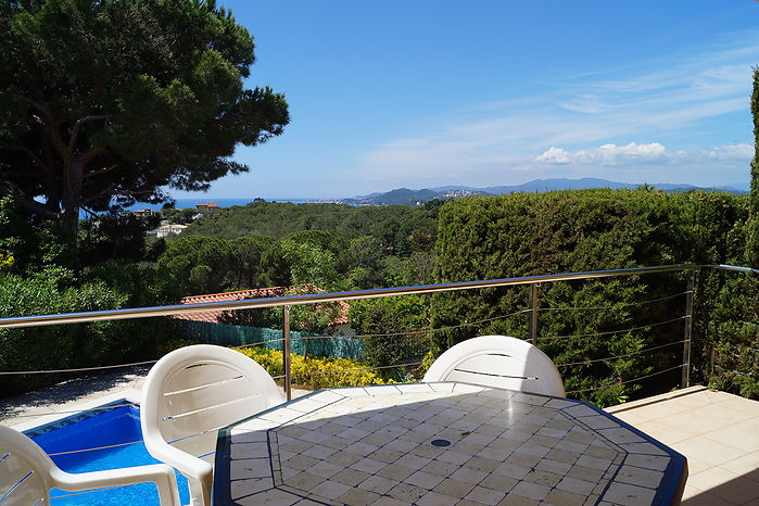 Maison à louer, piscine privée, 3 chambres, sur la meilleure plage de la costa Brava. Canyelles/Lloret de mar