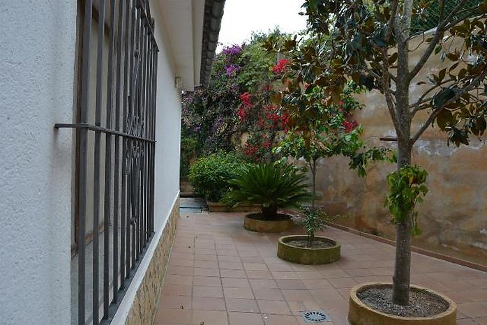 Casa en magnifica situación en venta - Cala Canyelles