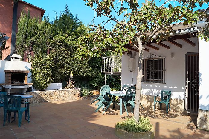 Maison dans un emplacement idéal à vendre - Cala Canyelles