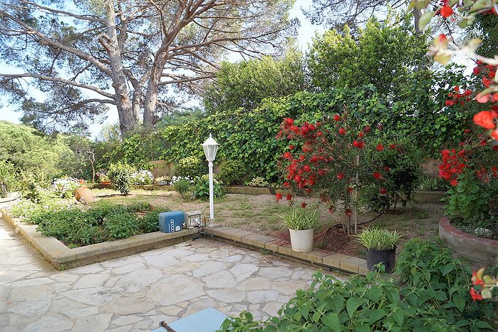 Maison dans un emplacement idéal à vendre - Cala Canyelles