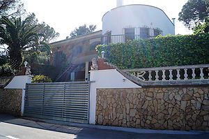 Maison dans un emplacement idéal à vendre - Cala Canyelles