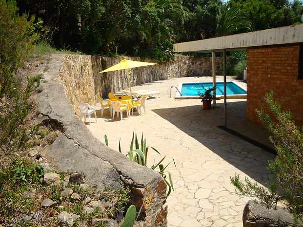 casa en alquiler,piscina privada,en la Playa de canyelles-lloret de mar