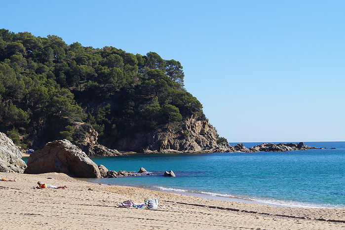 Apartamento en alquiler directo en la playa de Cala Canyelles - Lloret de Mar