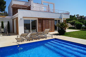 Villa Verena with pool private, views to the sea, very near the beach of canyelles-lloret