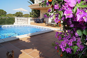 Magnifique maison avec 2 chambres et piscine privée en location à Canyelles-Lloret de Mar