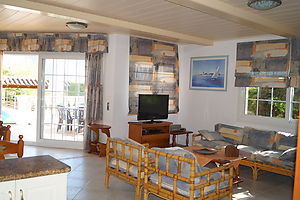 Magnifica casa en alquiler con 2 habitaciones y piscina privada en Canyelles-Lloret de mar