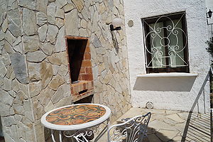 Casa con terraza y bonitas vistas al mar en alquiler. (Playa Brava -Tossa de Mar)