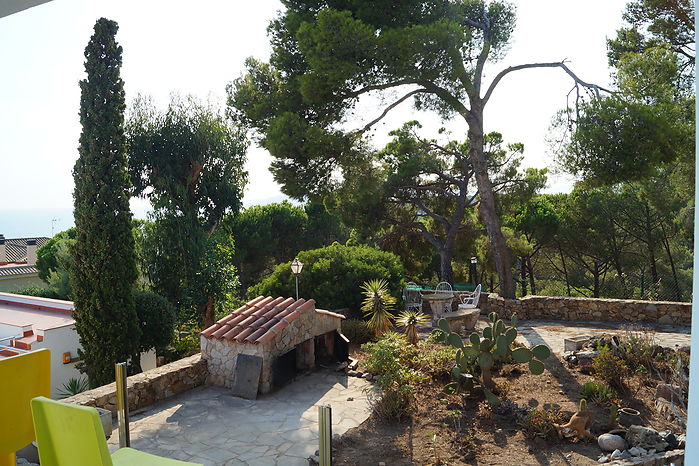 Casa con hermosa vista al mar y piscina privada en alquiler en Cala Canyelles.