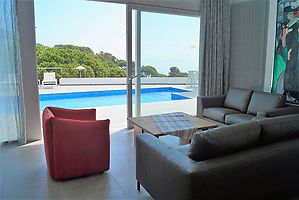 House with beautiful sea view and private pool for rent in Cala Canyelles.