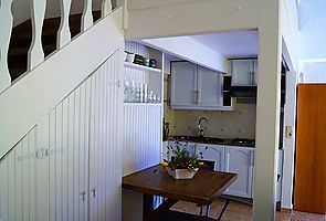 Charmant loft à louer avec spectaculaire vue sur la mer à Cala Canyelles.