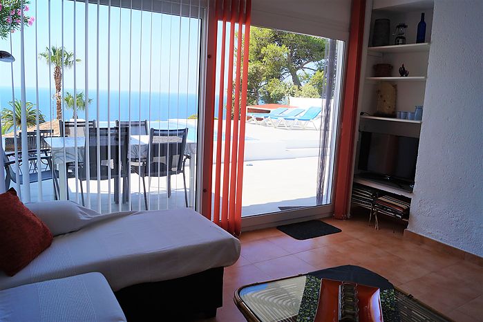 Casa en alquiler con piscina privada y vistas en Cala Canyelles (Lloret de mar)