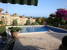 Villa for sale with swimming pool in Lloret de Mar
