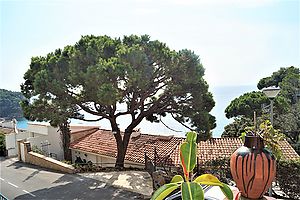 House in great location for sale - Cala Canyelles