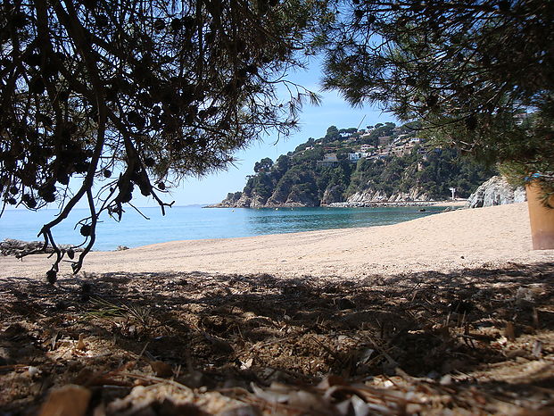 Haus zu vermieten in 200 m vom Strand von Canyelles in Lloret de Mar Costa Brava.