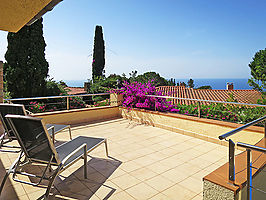Modern holiday house with pool for rent, near the beach Cala Canyelles.