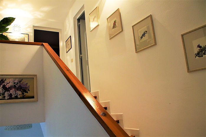 Sehr ruhig gelegene Villa mit herrlicher Meeressicht zur Vermietung