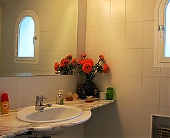 Sehr ruhig gelegene Villa mit herrlicher Meeressicht zur Vermietung